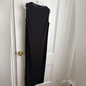 COS Elegant Black Sleeveless Maxi Dress